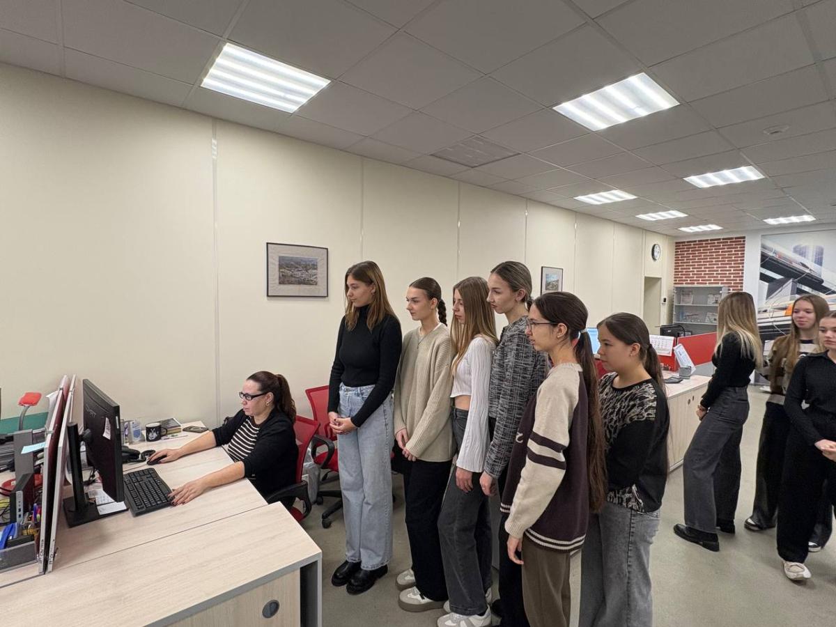 Экскурсия в Приволжский региональный общий центр обслуживания - структурное подразделение Центра корпоративного учета и отчетности "Желдоручет" - филиала ОАО "РЖД" Фото 1