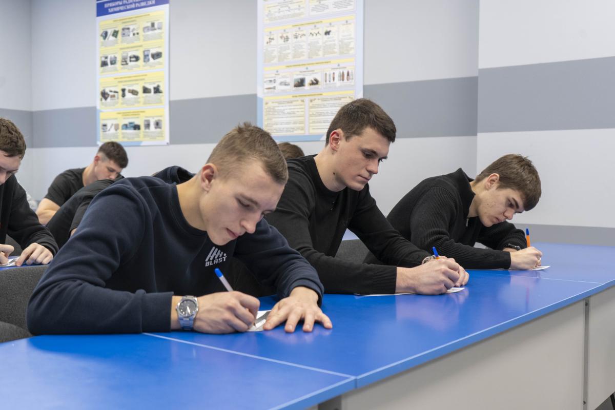 Вавиловцы написали военно-патриотический диктант Фото 2