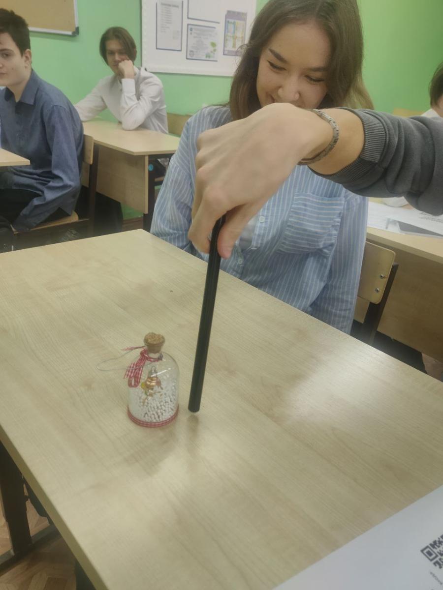 Мастер-класс "Удивительная физика" в агроклассах г.Маркса Фото 3