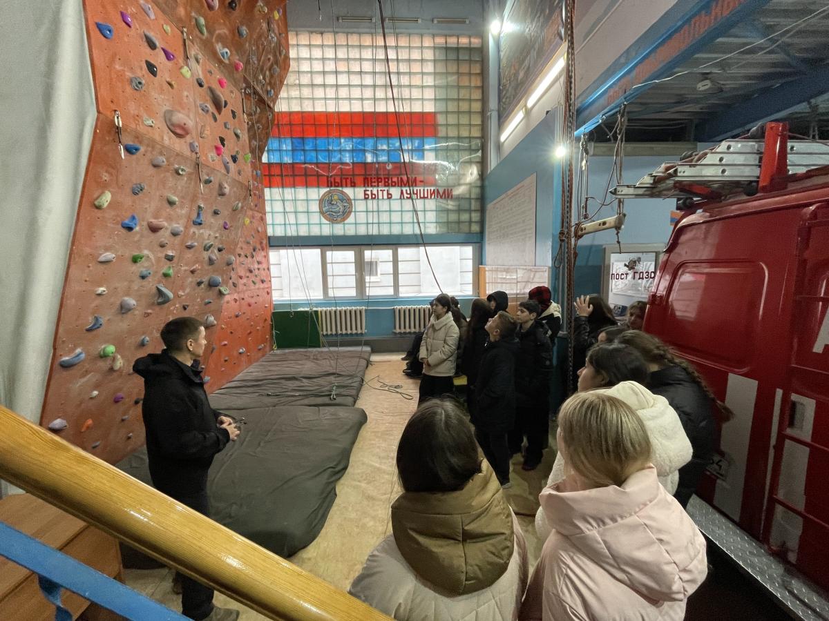 Ученики МАОУ «СОШ №51 имени Г.К. Жукова» в Вавиловском университете Фото 6