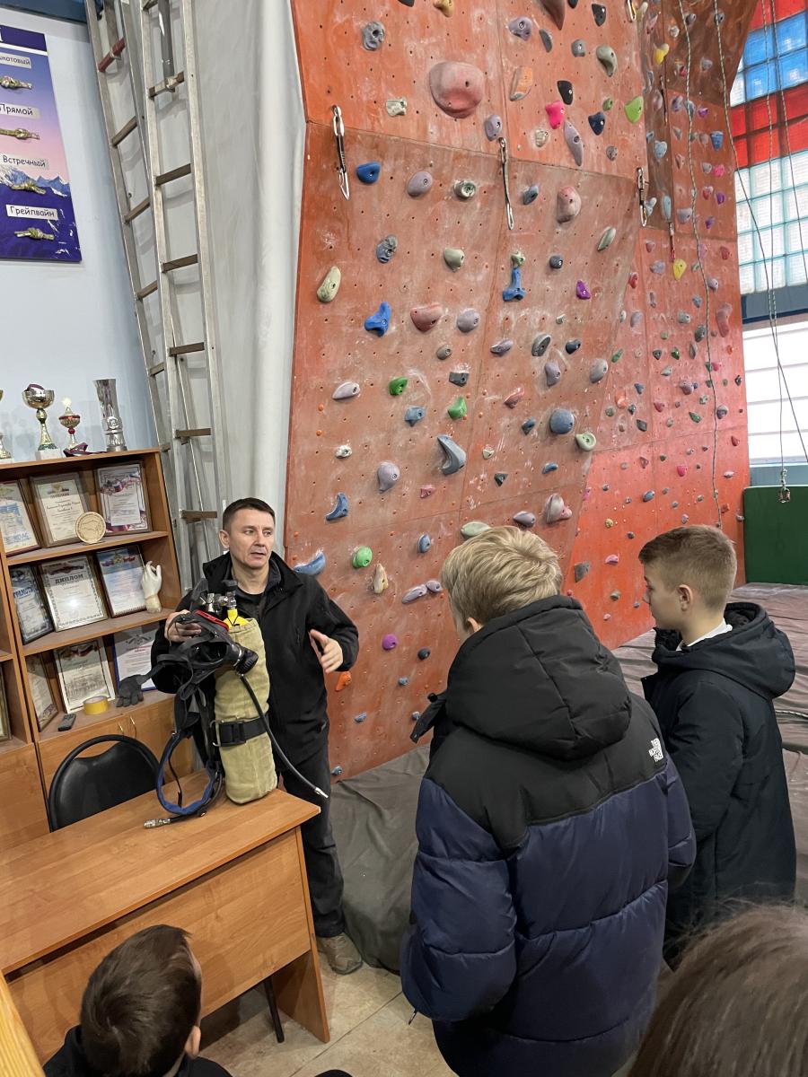 Ученики МАОУ «СОШ №51 имени Г.К. Жукова» в Вавиловском университете Фото 7