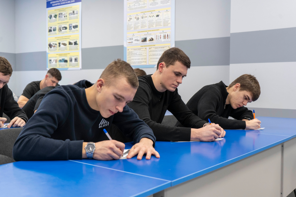 Студенты ФТК приняли участие в «Военно-патриотическом диктанте - 2025» Фото 2