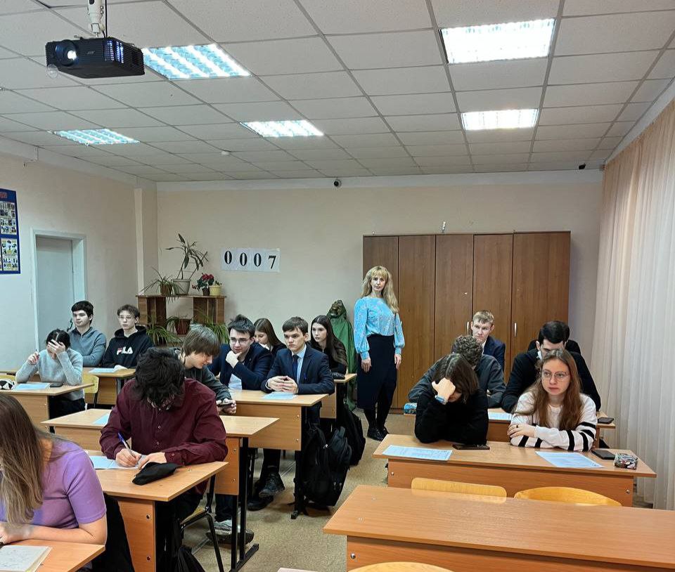 Профориентационная работа в гимназии №31 г. Саратова. Фото 2