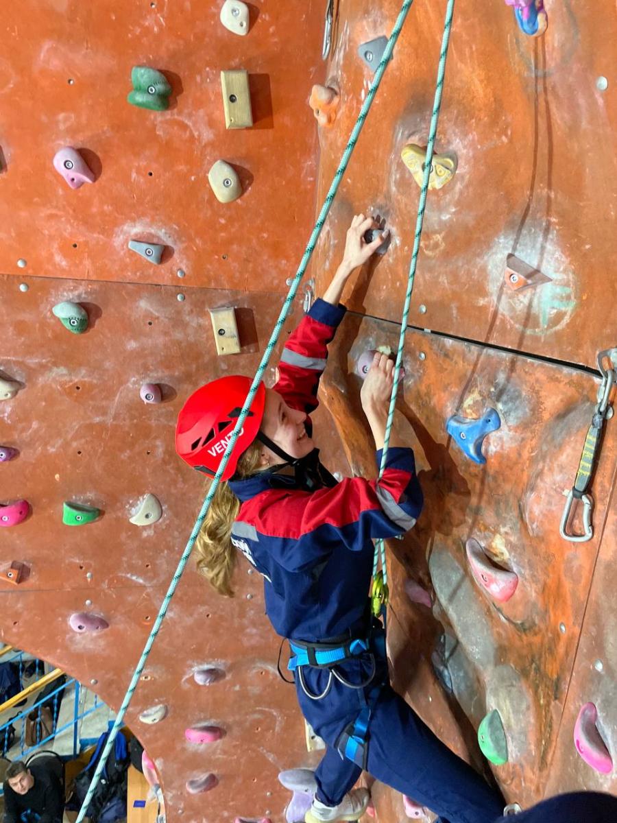 Преподаватели кафедры «Техносферная безопасность и транспортно-технологические машины» провели практическое занятие с отрядом «Вектор» Саратовского строительно-архитектурного колледжа Фото 5