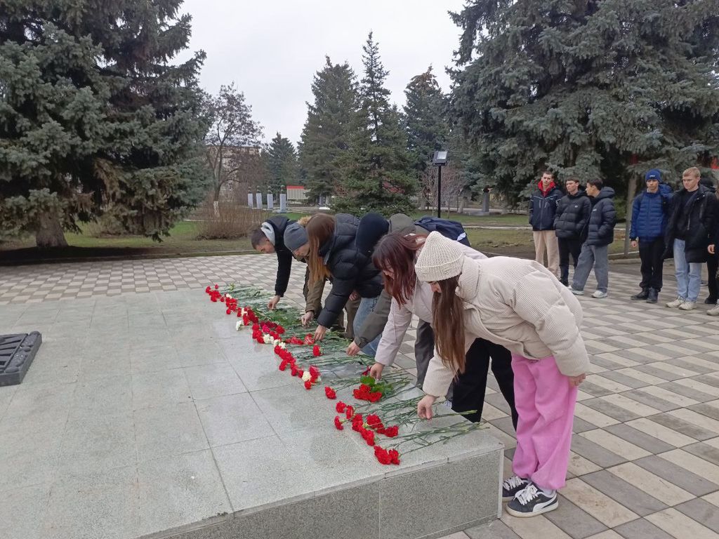 «ИМЯ ТВОЁ НЕИЗВЕСТНО, ПОДВИГ ТВОЙ БЕССМЕРТЕН» Фото 1