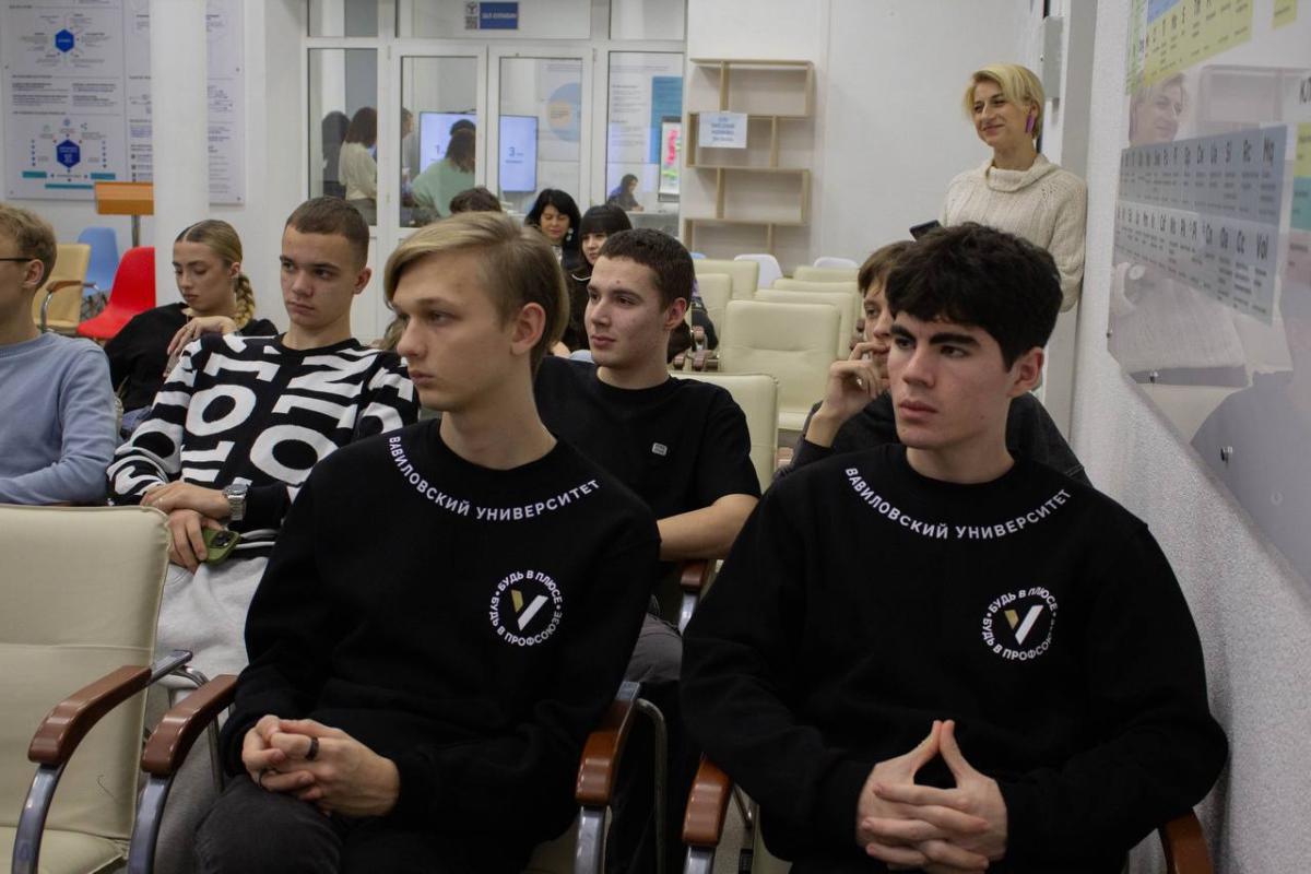 Встреча с актером и режиссером Евгением Сафоновым Фото 1 Встреча с актером и режиссером Евгением Сафоновым Фото 1