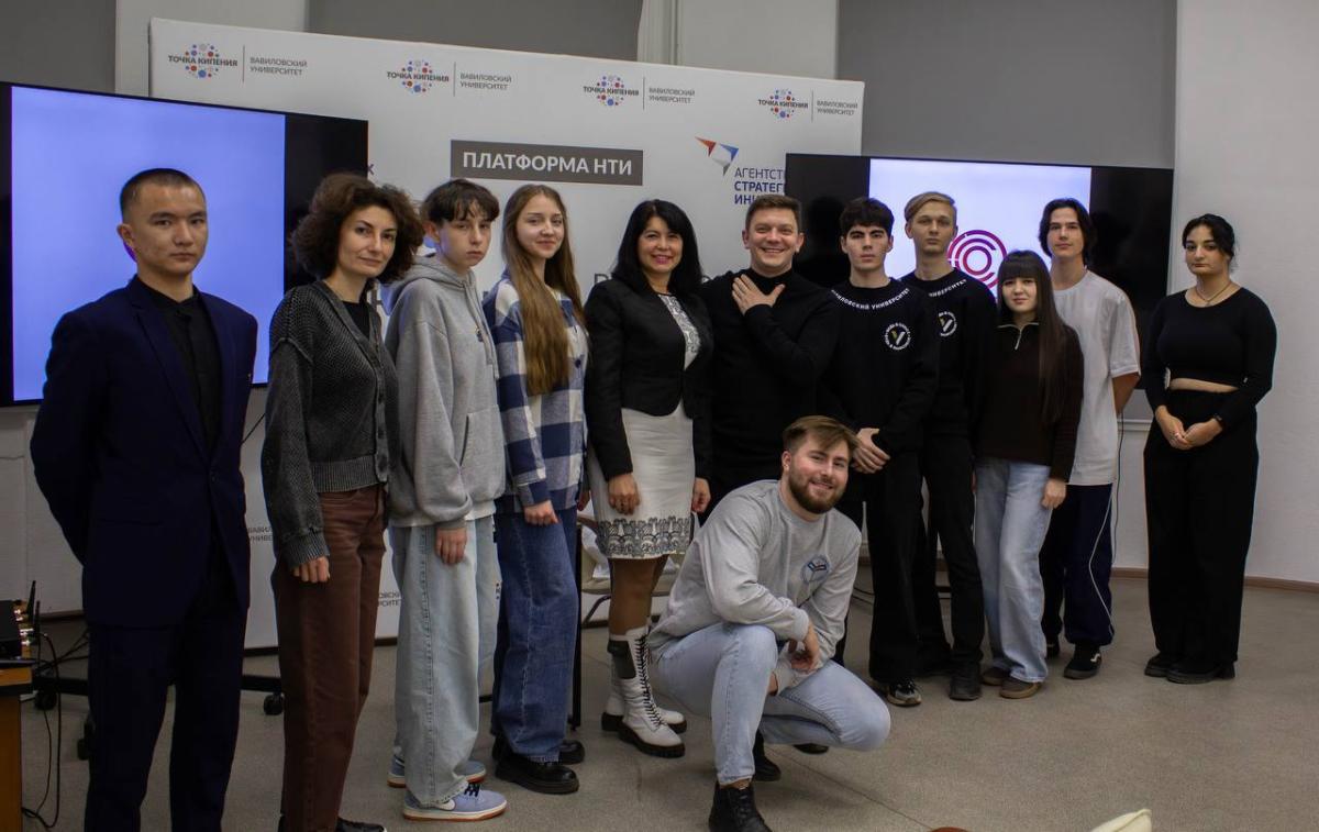 Встреча с актером и режиссером Евгением Сафоновым