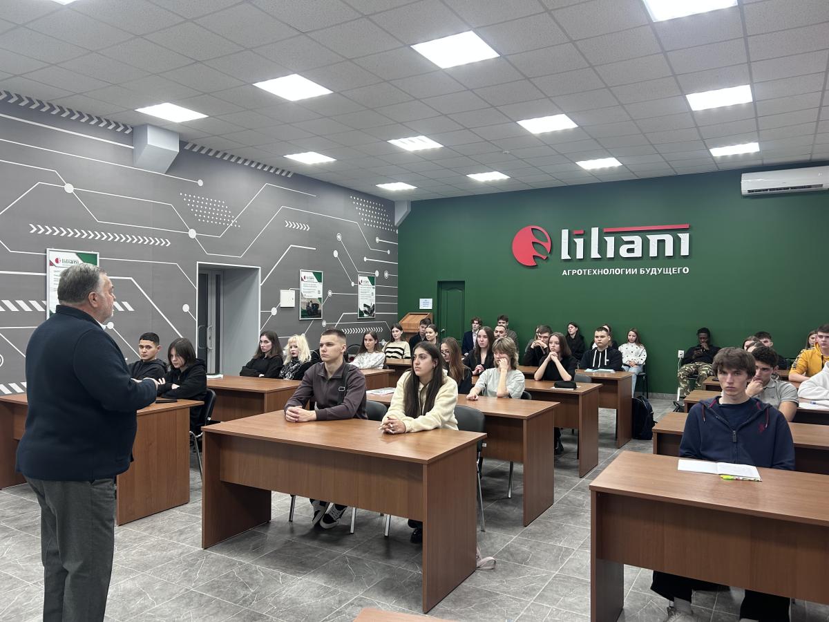 В университете прошла встреча «Путь к Победе. Битва за Москву» Фото 1 В университете прошла встреча «Путь к Победе. Битва за Москву» Фото 1