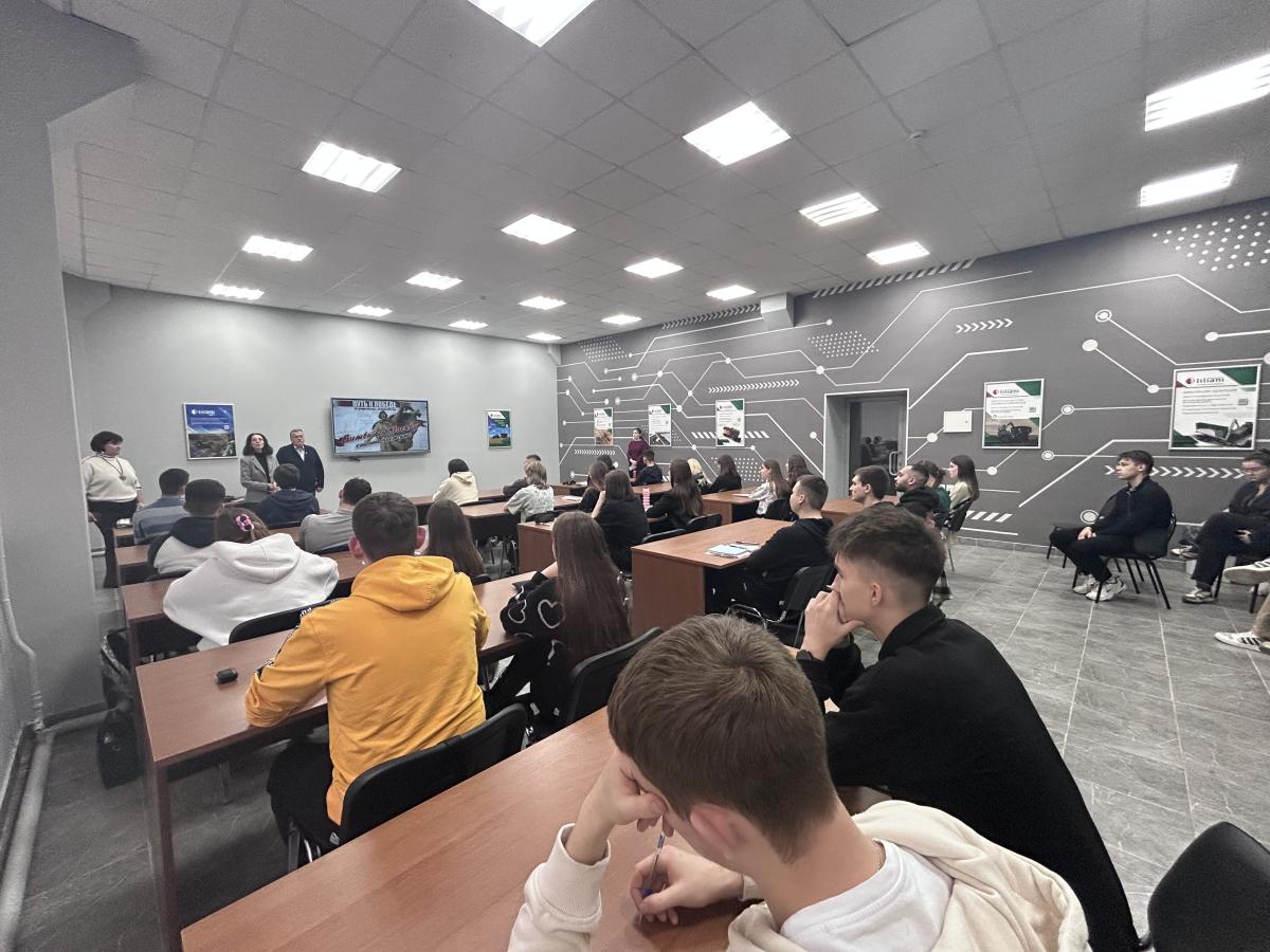 В университете прошла встреча «Путь к Победе. Битва за Москву» Фото 6 В университете прошла встреча «Путь к Победе. Битва за Москву» Фото 6