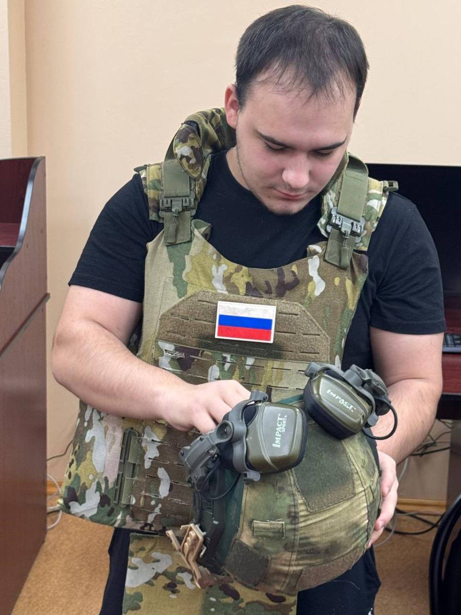 Встреча обучающихся с ветераном СВО Фото 2 Встреча обучающихся с ветераном СВО Фото 2