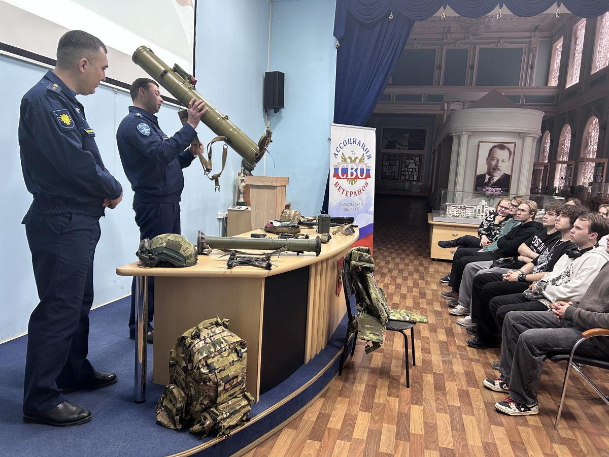 Студенты встретились с участниками специальной военной операции Фото 6 Студенты встретились с участниками специальной военной операции Фото 6