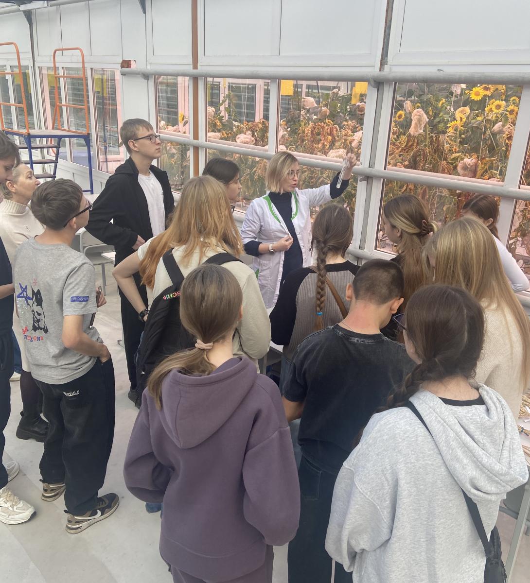 Профориентационная работа в фитотронно-тепличном интеллектуальном комплексе Фото 7 Профориентационная работа в фитотронно-тепличном интеллектуальном комплексе Фото 7