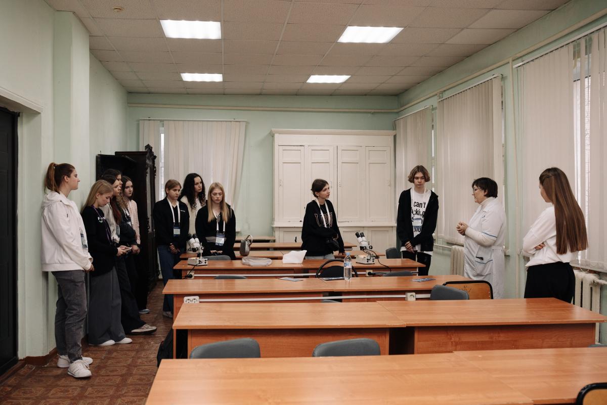 Школьники профильной вузовской смены посетили мастер-классы института ветеринарной медицины и фармации Фото 2 Школьники профильной вузовской смены посетили мастер-классы института ветеринарной медицины и фармации Фото 2