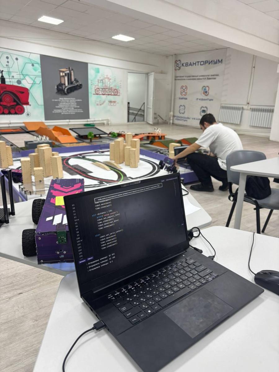 Студенты кафедры одержали победу на хакатоне «КиберVavilov 2.0» в направлении мобильной робототехники Фото 4 Студенты кафедры одержали победу на хакатоне «КиберVavilov 2.0» в направлении мобильной робототехники Фото 4