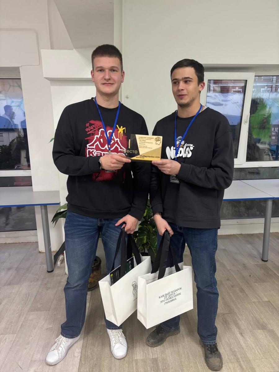 Студенты кафедры одержали победу на хакатоне «КиберVavilov 2.0» в направлении мобильной робототехники