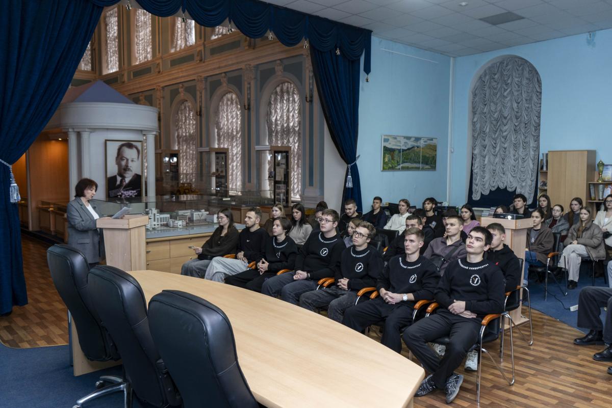 Вавиловцы прослушали лекцию «Патриотическое воспитание и единство народов России» Фото 3