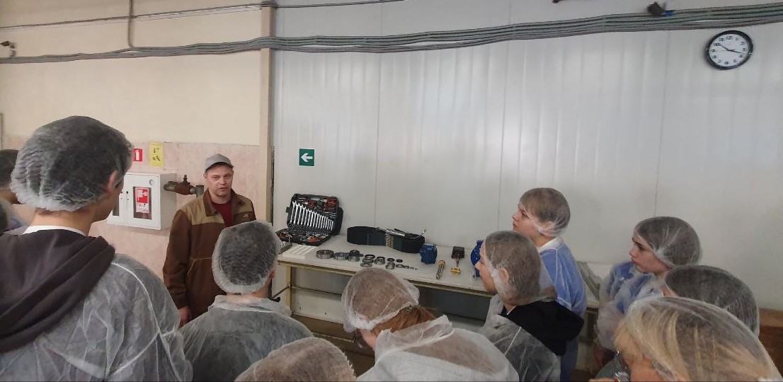 Участники вузовской профильной смены посетили два крупных предприятия пищевой промышленности Фото 11