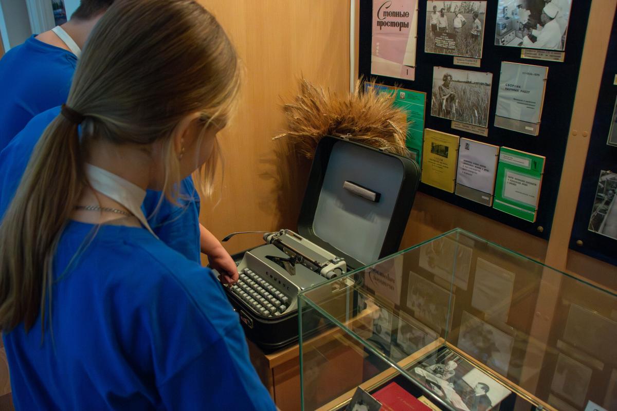 Участники профильной смены Вавиловского университета посетили УК № 2 с экскурсией Фото 6 Участники профильной смены Вавиловского университета посетили УК № 2 с экскурсией Фото 6