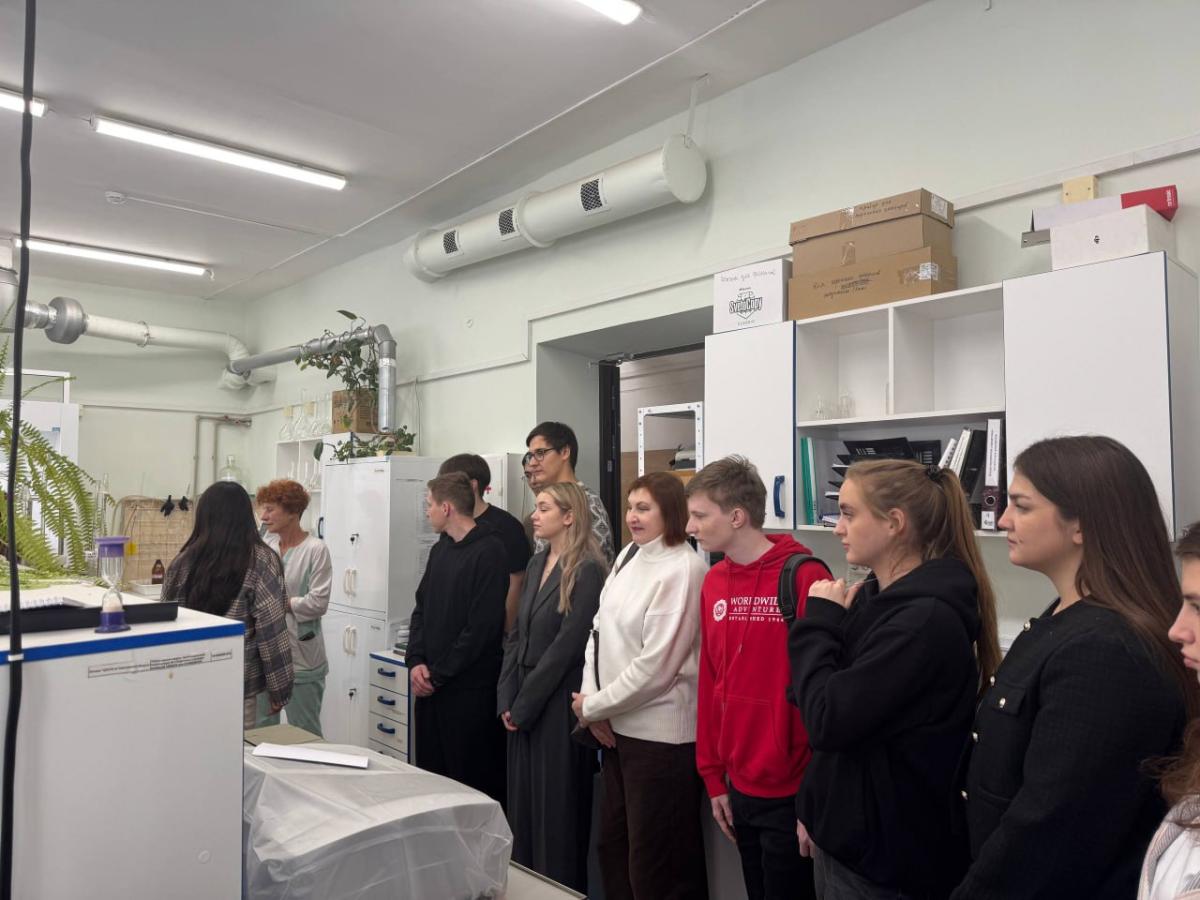 Практико-ориентированное посещение ФГБУ «Центр лабораторного анализа и технических измерений по Приволжскому федеральному округу» Фото 1 Практико-ориентированное посещение ФГБУ «Центр лабораторного анализа и технических измерений по Приволжскому федеральному округу» Фото 1