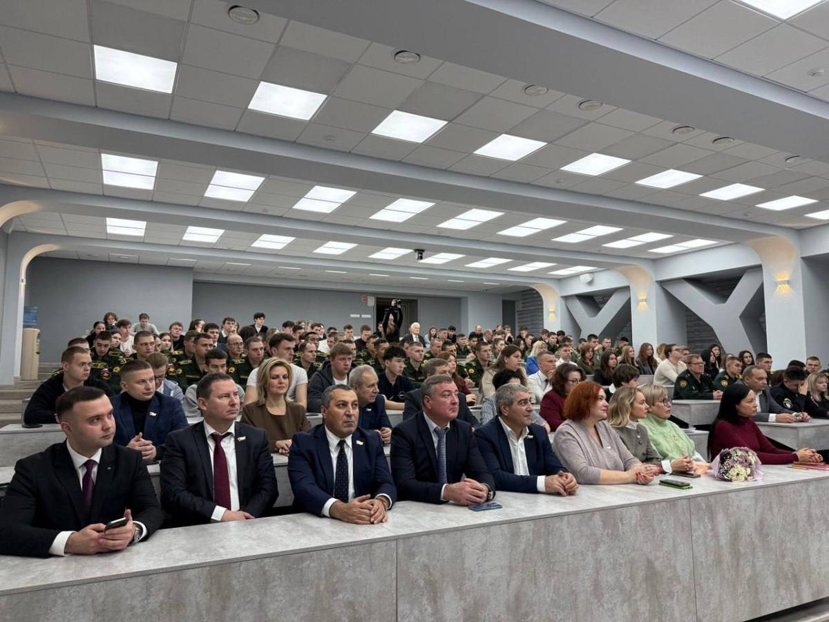 Переговорная площадка: «Патриотическое и идеологическое воспитание детей и молодежи. Региональный аспект» Фото 2 Переговорная площадка: «Патриотическое и идеологическое воспитание детей и молодежи. Региональный аспект» Фото 2