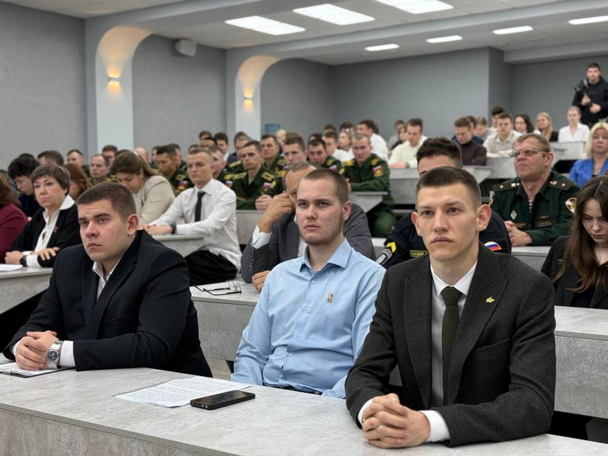 Переговорная площадка: «Патриотическое и идеологическое воспитание детей и молодежи. Региональный аспект» Фото 4 Переговорная площадка: «Патриотическое и идеологическое воспитание детей и молодежи. Региональный аспект» Фото 4