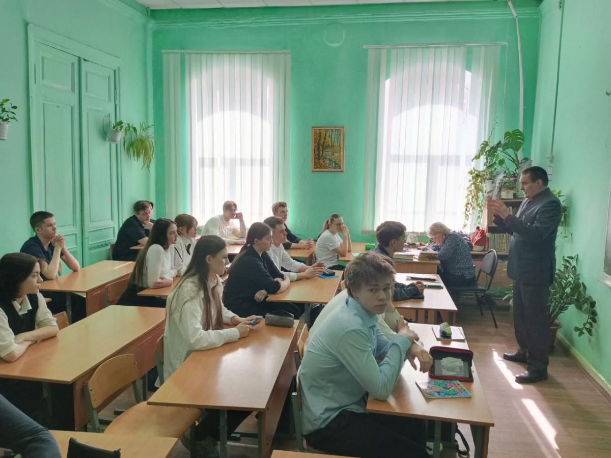 Профориентационная работа кафедры в лицее №4 Фото 1 Профориентационная работа кафедры в лицее №4 Фото 1