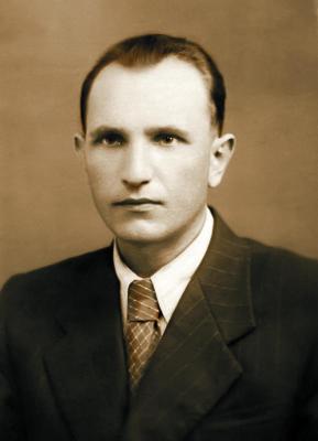 Зав. кафедры марксизма-ленинизма (1962-1970гг), доцент Виктор Николаевич  Минеев