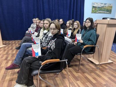 Студенты поучаствовали в лекции-дискуссии «От знания прав – к исполнению обязанностей»