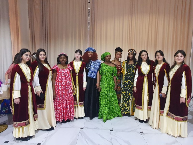 Иностранные студенты Вавиловского университета приняли участие в гастрономическом фестивале