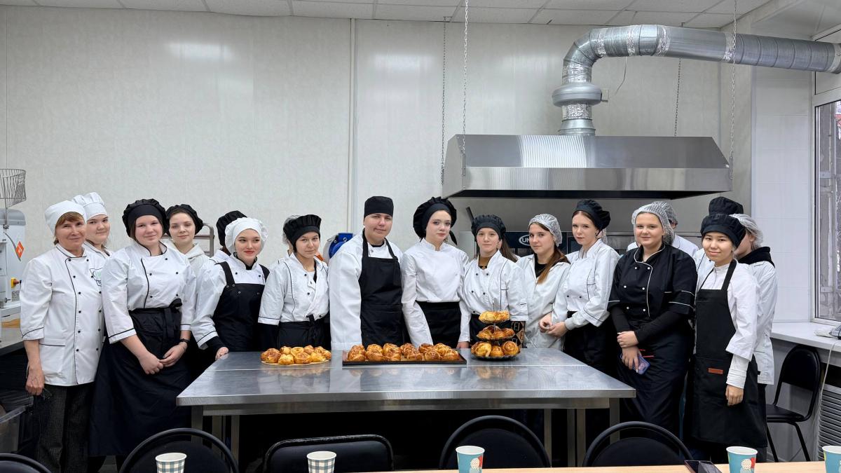 Вкусное погружение в профессию: будущие технологи хлебопечения освоили азы мастерства на практическом занятии