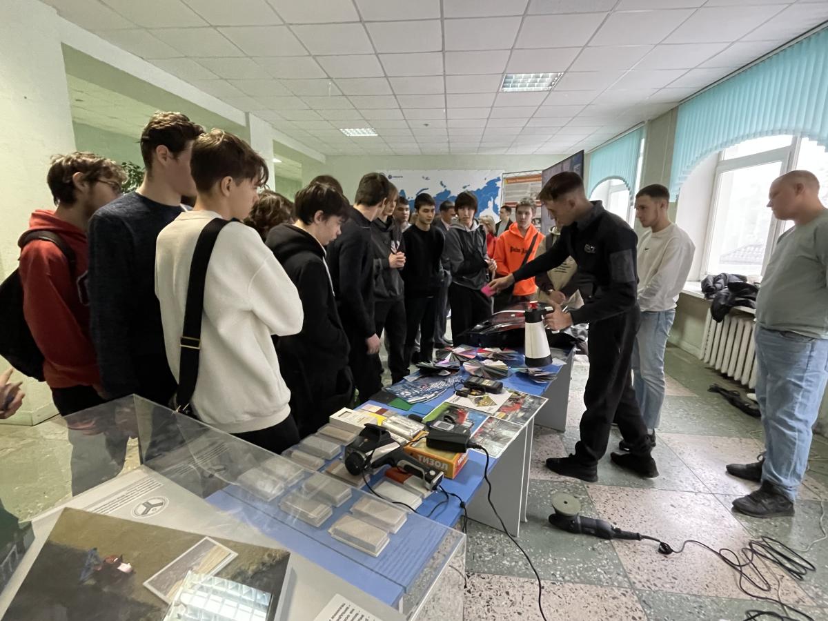 Школьники и обучающиеся колледжей познакомились с инженерными профессиями на мастер-классах в Вавиловском университете Фото 6