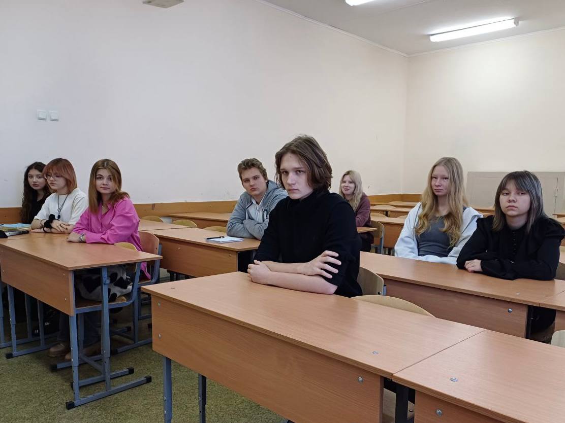 Кураторский час "Береги свою жизнь! Безопасность на дороге." Фото 2 Кураторский час "Береги свою жизнь! Безопасность на дороге." Фото 2