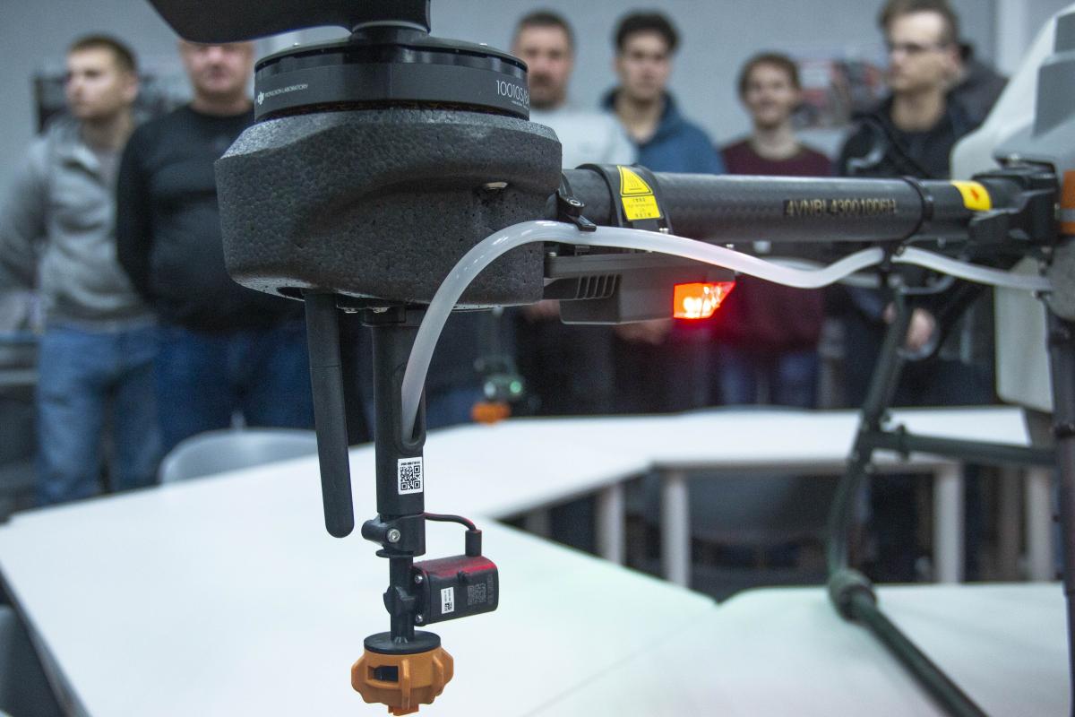 Завершено обучение по программе переподготовки «Беспилотные авиационные системы в растениеводстве» Фото 1 Завершено обучение по программе переподготовки «Беспилотные авиационные системы в растениеводстве» Фото 1