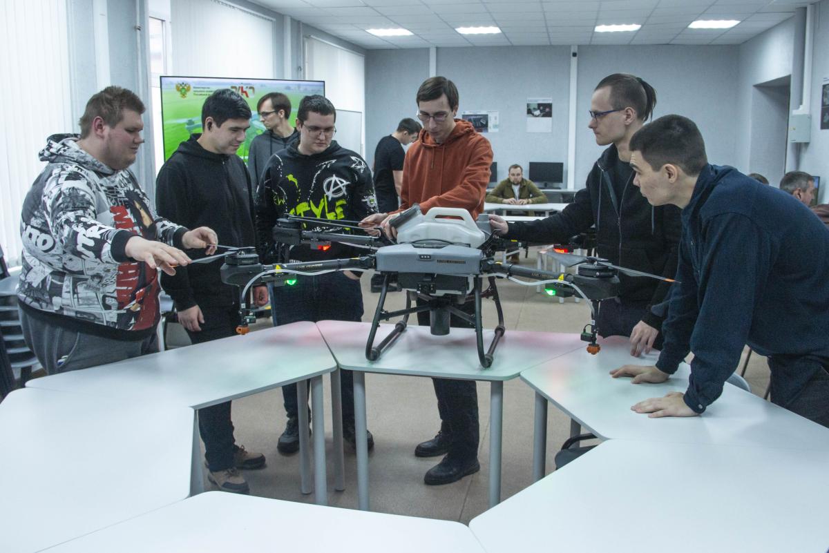 Завершено обучение по программе переподготовки «Беспилотные авиационные системы в растениеводстве» Фото 2 Завершено обучение по программе переподготовки «Беспилотные авиационные системы в растениеводстве» Фото 2