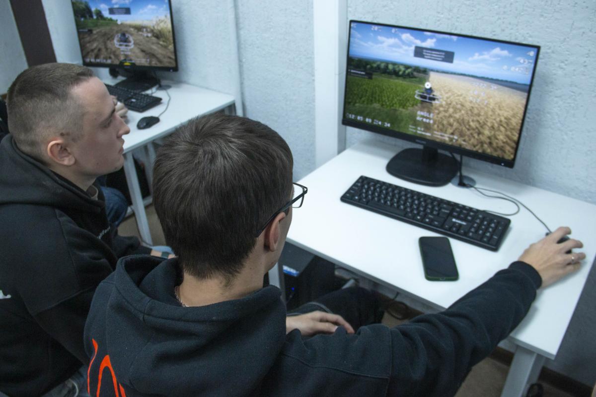 Завершено обучение по программе переподготовки «Беспилотные авиационные системы в растениеводстве» Фото 4 Завершено обучение по программе переподготовки «Беспилотные авиационные системы в растениеводстве» Фото 4