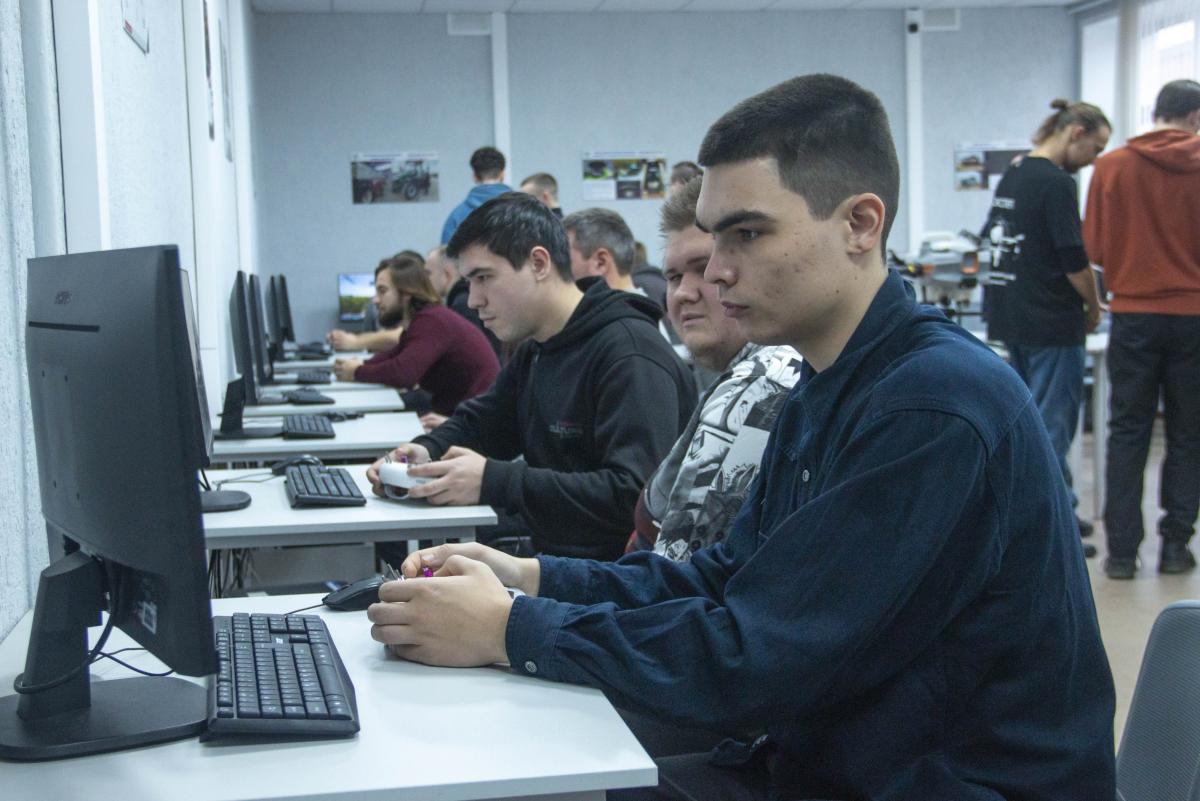 Завершено обучение по программе переподготовки «Беспилотные авиационные системы в растениеводстве» Фото 8 Завершено обучение по программе переподготовки «Беспилотные авиационные системы в растениеводстве» Фото 8