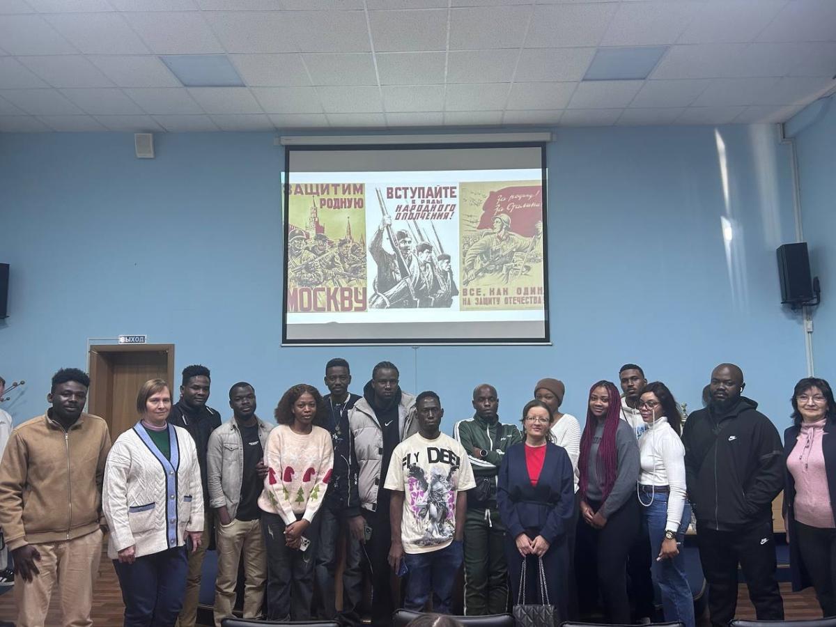 Тематический вечер «Мы не дрогнем в бою за столицу свою» ко Дню воинской славы, к 80-летию Победы в ВОВ, Году защитников Отечества Фото 3 Тематический вечер «Мы не дрогнем в бою за столицу свою» ко Дню воинской славы, к 80-летию Победы в ВОВ, Году защитников Отечества Фото 3