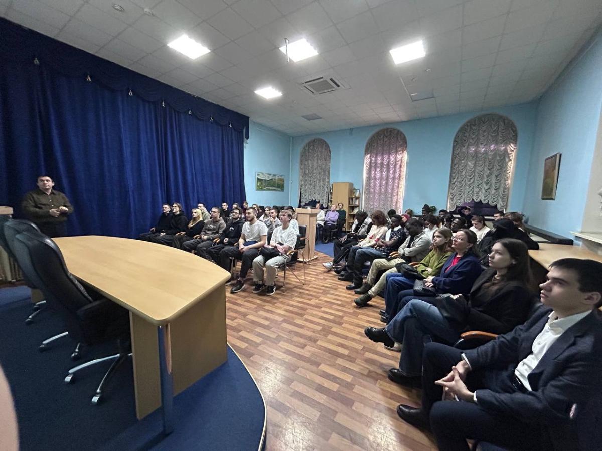 Тематический вечер «Мы не дрогнем в бою за столицу свою» ко Дню воинской славы, к 80-летию Победы в ВОВ, Году защитников Отечества Фото 7 Тематический вечер «Мы не дрогнем в бою за столицу свою» ко Дню воинской славы, к 80-летию Победы в ВОВ, Году защитников Отечества Фото 7