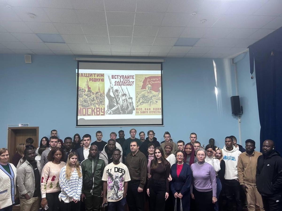 Тематический вечер «Мы не дрогнем в бою за столицу свою» ко Дню воинской славы, к 80-летию Победы в ВОВ, Году защитников Отечества Фото 10 Тематический вечер «Мы не дрогнем в бою за столицу свою» ко Дню воинской славы, к 80-летию Победы в ВОВ, Году защитников Отечества Фото 10