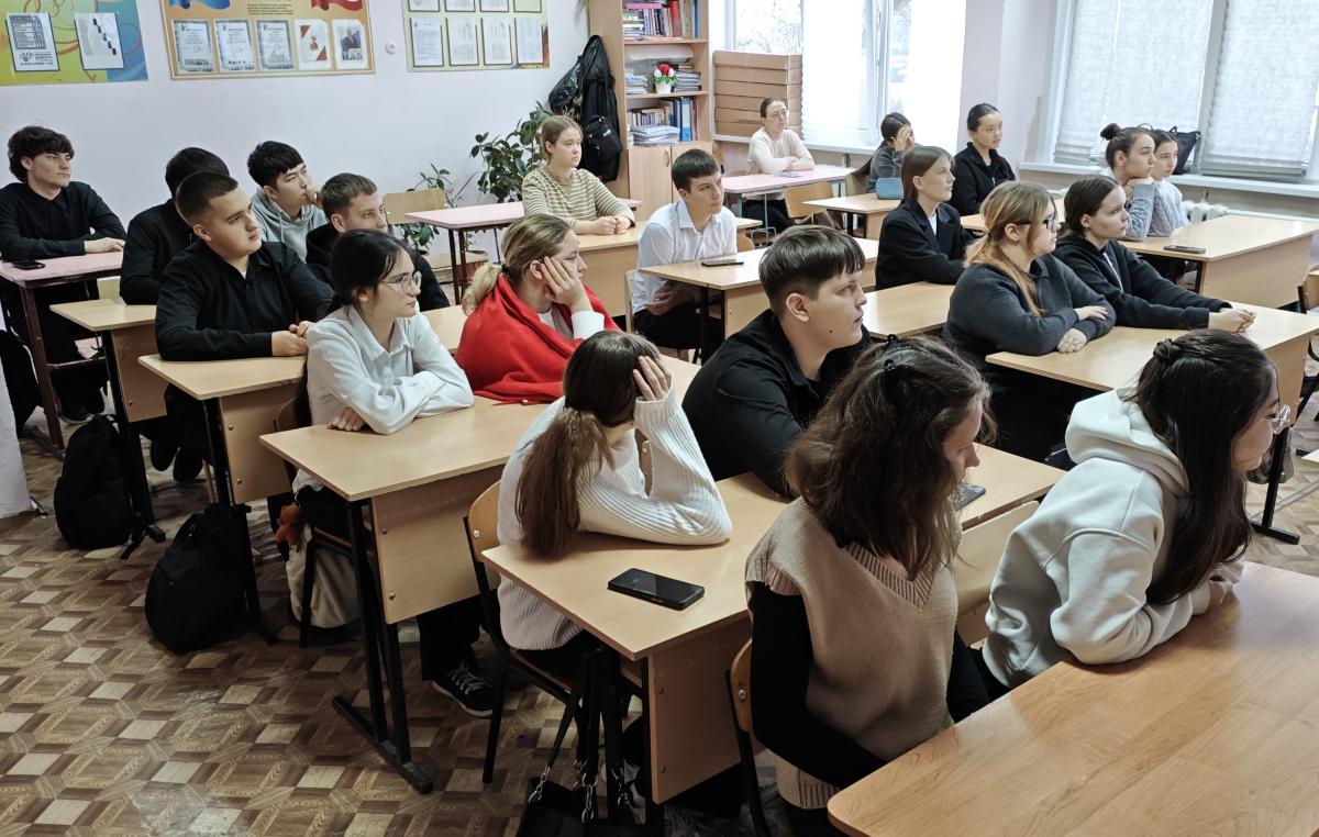 Профориентационная работа  «МОУ СОШ № 57 имени Героя Советского Союза С.Ф. Тархова», г. Саратов Фото 3