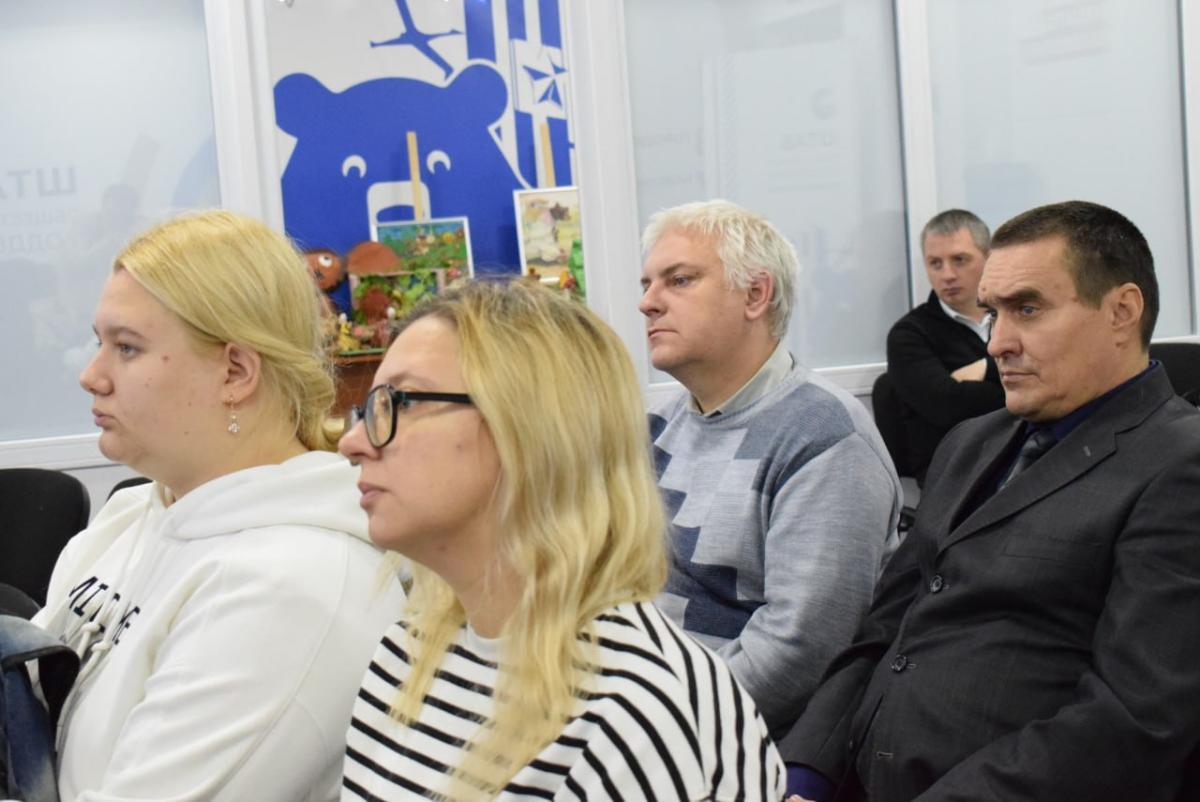 Участие профессора кафедры в заседании Штаба общественной поддержки партии "Единая Россия", посвященному прямой линии с Владимиром Путиным Фото 1