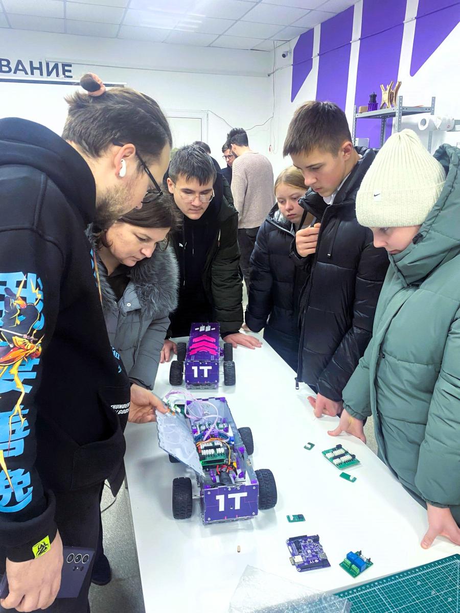 Школьники р.п. Свободный посетили Вавиловский университет с экскурсией Фото 1