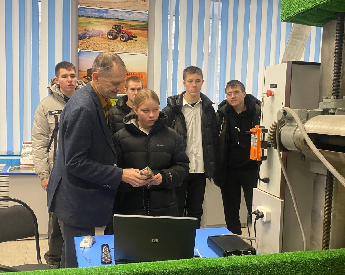 Школьники р.п. Свободный посетили Вавиловский университет с экскурсией Фото 16