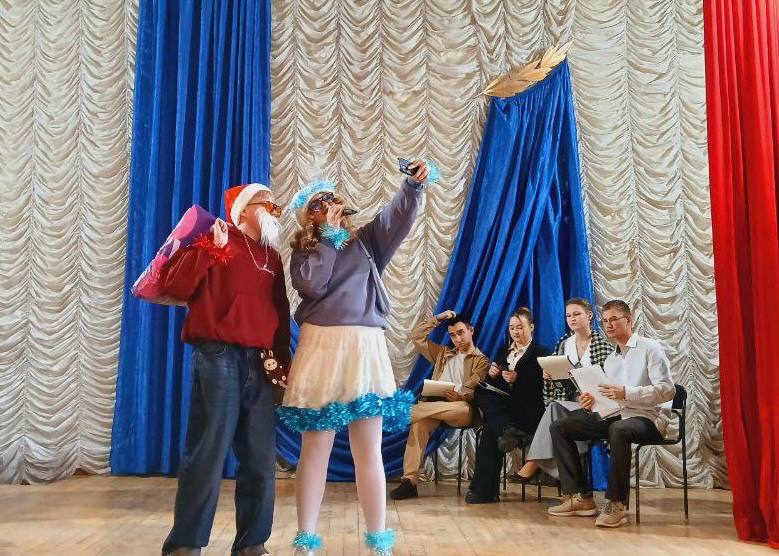 Новогодний концерт «Конкурс Дедов Морозов и Снегурочек» Фото 2