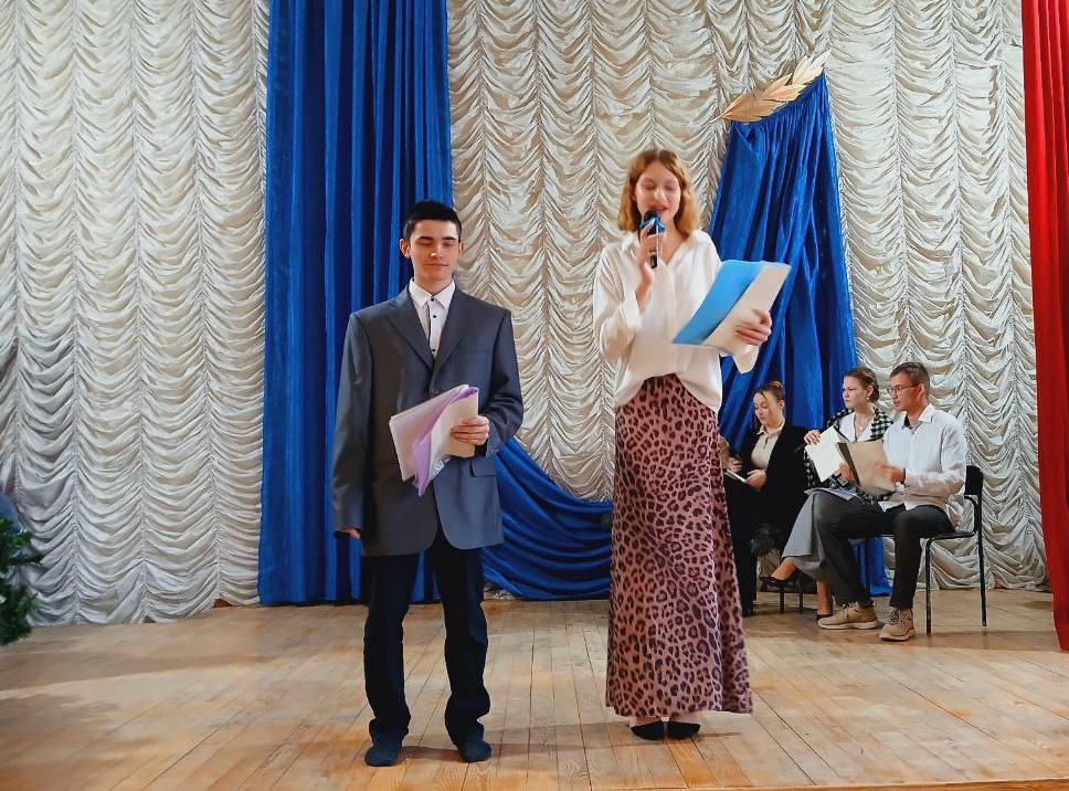 Новогодний концерт «Конкурс Дедов Морозов и Снегурочек» Фото 3