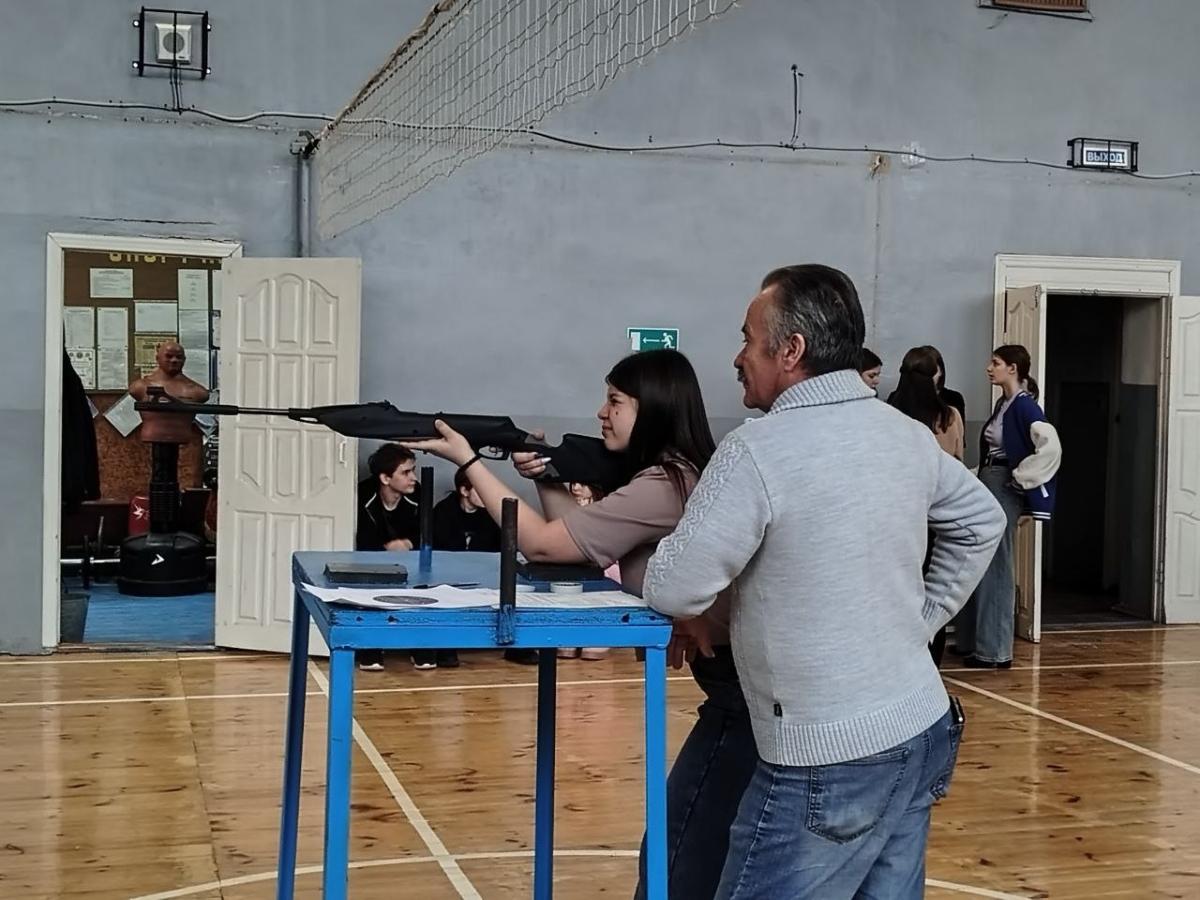 Соревнование по стрельбе на грамоты от Деда Мороза. Фото 1