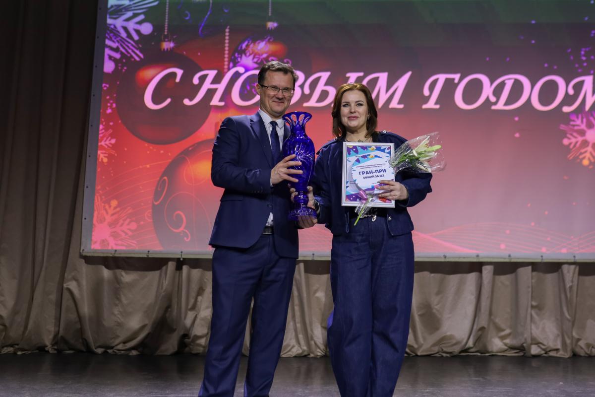 Состоялся новогодний концерт для сотрудников и студентов Фото 5