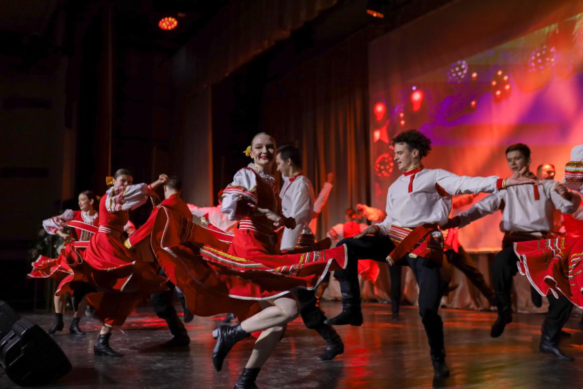 Состоялся новогодний концерт для сотрудников и студентов Фото 8