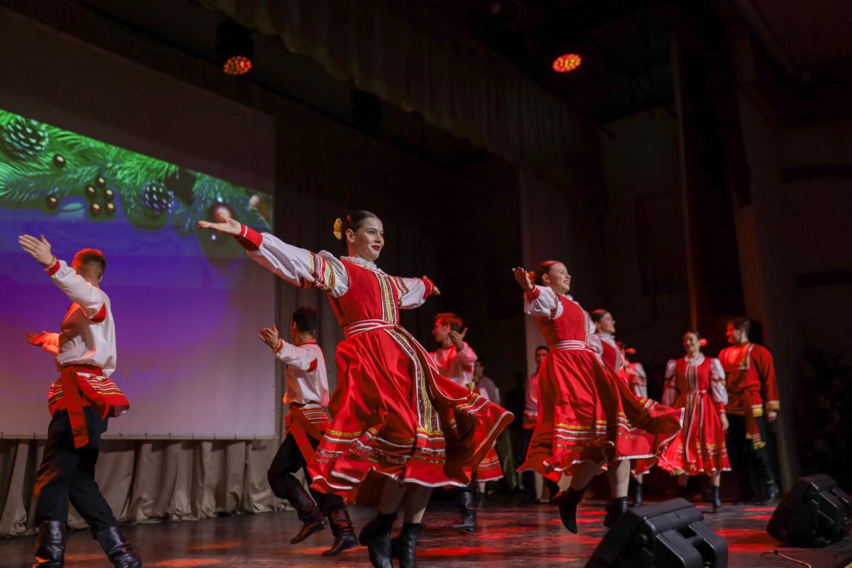 Состоялся новогодний концерт для сотрудников и студентов Фото 9