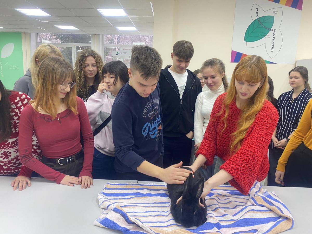 Саратовские школьники посетили Вавиловский университет с экскурсией Фото 13